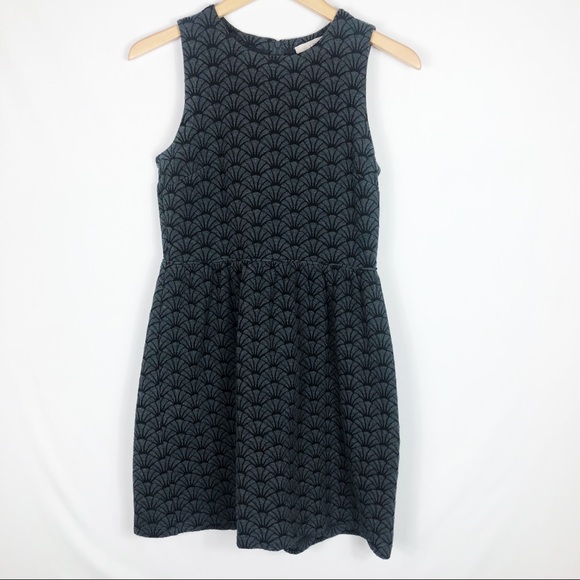 LOFT Shell Print Knit Mini Dress | Grey | Size 8 - Picture 2 of 10